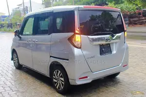 Toyota Roomy Custom G 2025