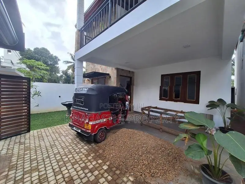 Modern Property for Sale in Thalawathugoda