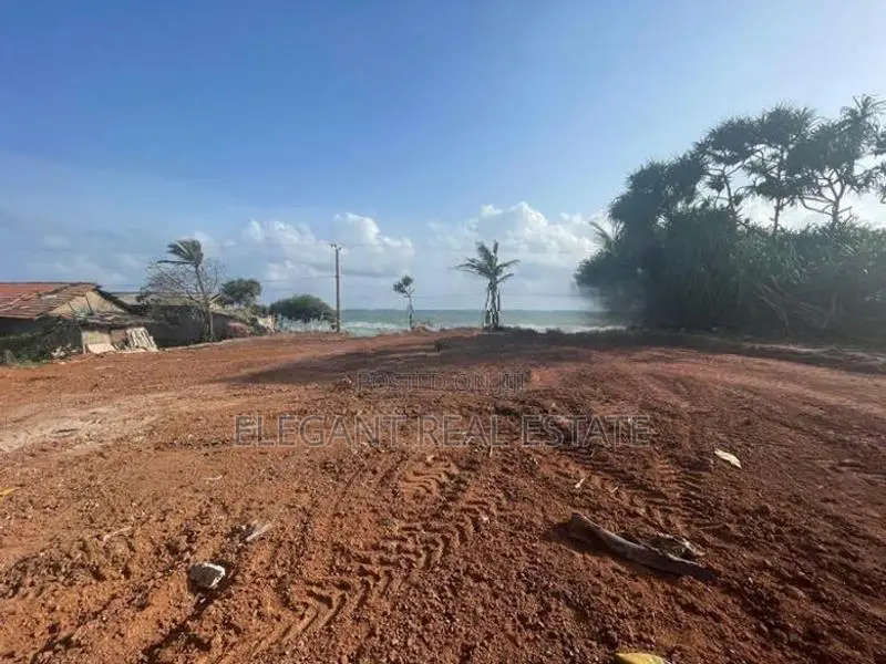 Land for Sale - 40 Perches in Matara (a6676)