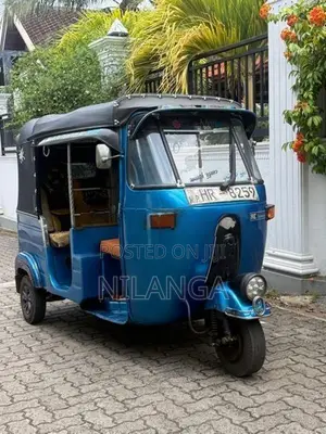 Bajaj RE 2003