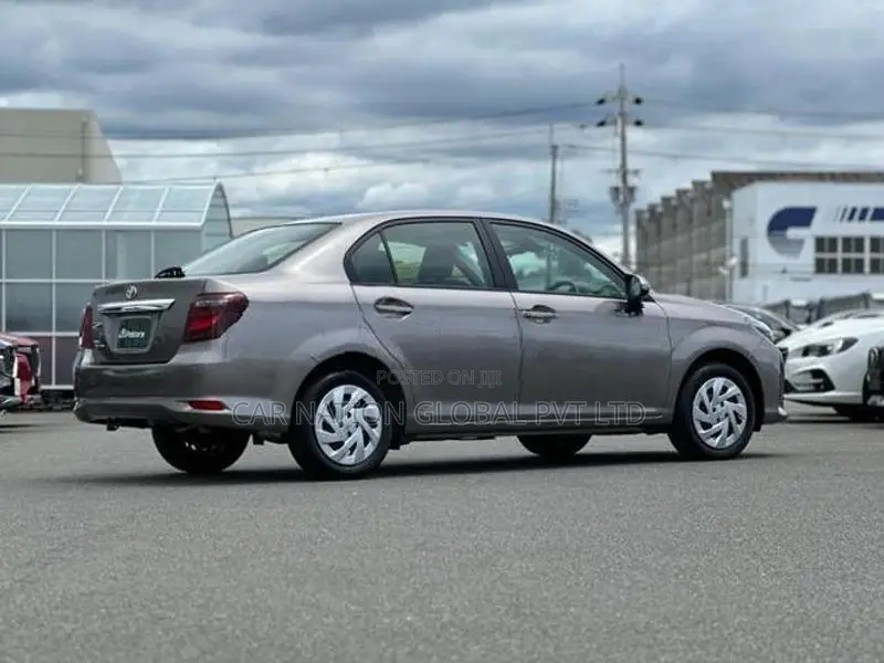 Toyota Axio Corolla EX 2025