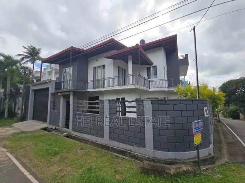 Almost Brand New Two Story House for Sale Kahathuduwa