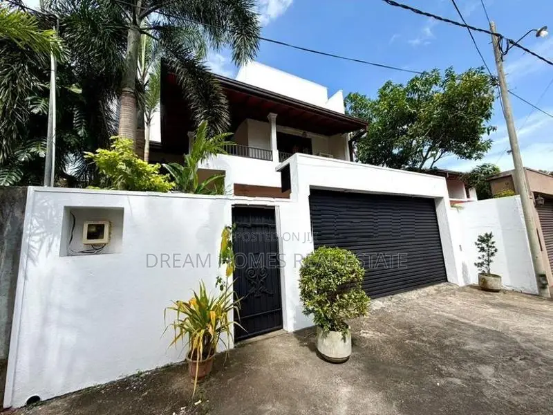 House for Sale – Thalawathugoda
