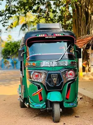Bajaj RE 2014
