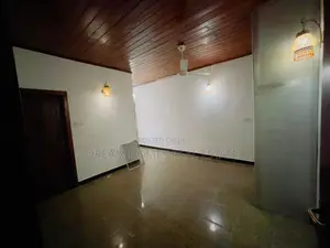 4 Bedroom Luxury House with Pool – Battaramulla