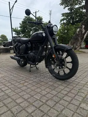 Royal Enfield Classic 350 Stealth Black 2026