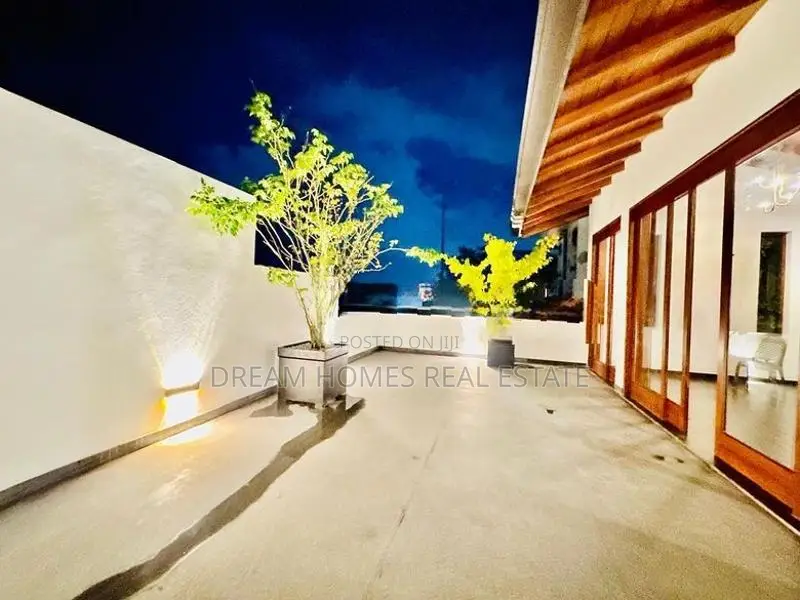 20 Perch Luxury House with Pool Rooftop – Kotte