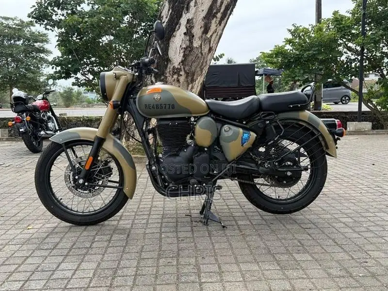 Royal Enfield Classic 350 Commando Sand 2026