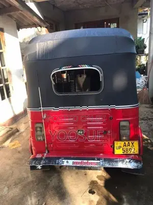 Bajaj RE 2015