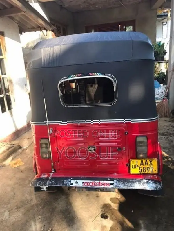 Bajaj RE 2015