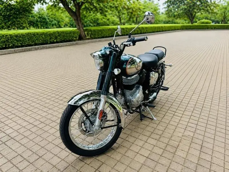 Royal Enfield Classic 350 Emerald green 2026