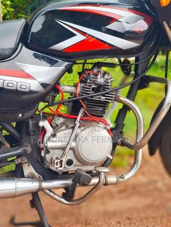 Bajaj CT100 2013
