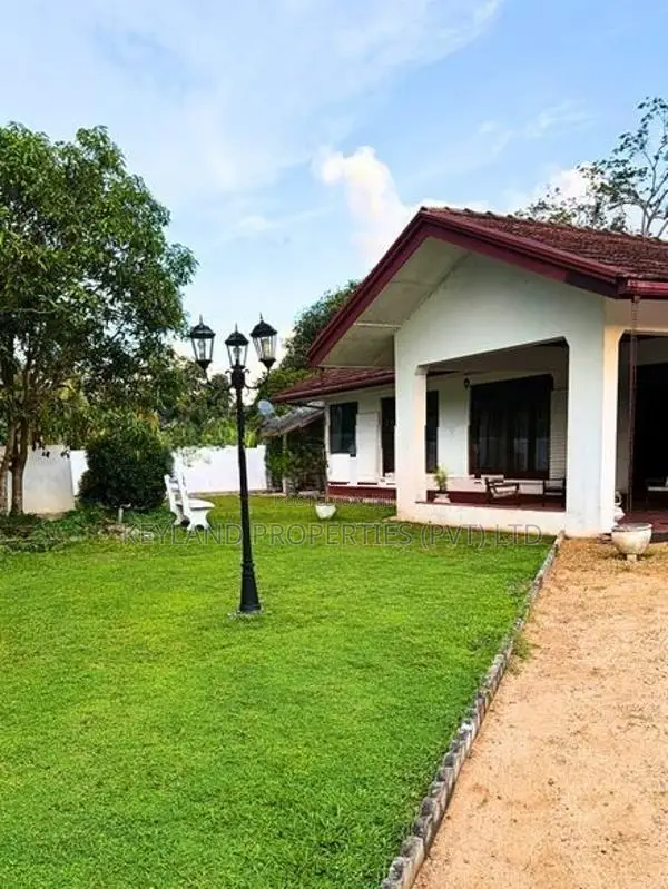 4-Bedroom Family Home in Gotathuwa
