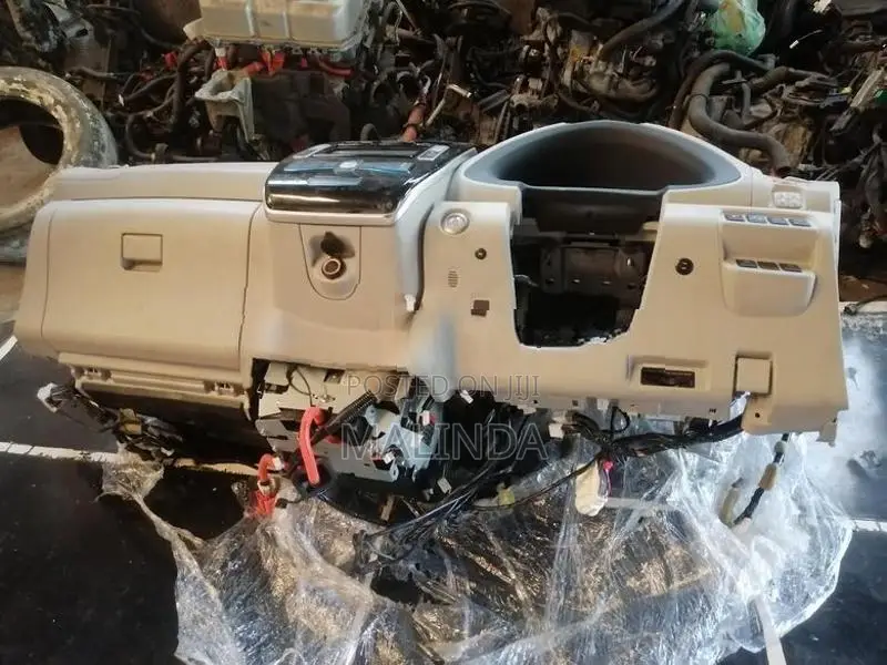 Nissan Leaf (AZE0) Dash Board (2017) - Reconditioned