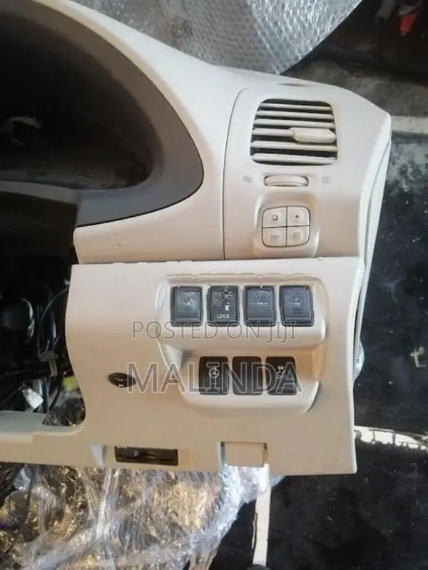 Nissan Leaf (AZE0) Dash Board (2017) - Reconditioned