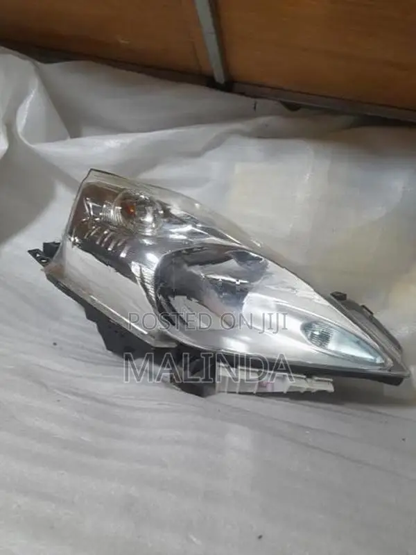 Nissan Leaf (AZE0) LH/RH Head Light - Reconditioned