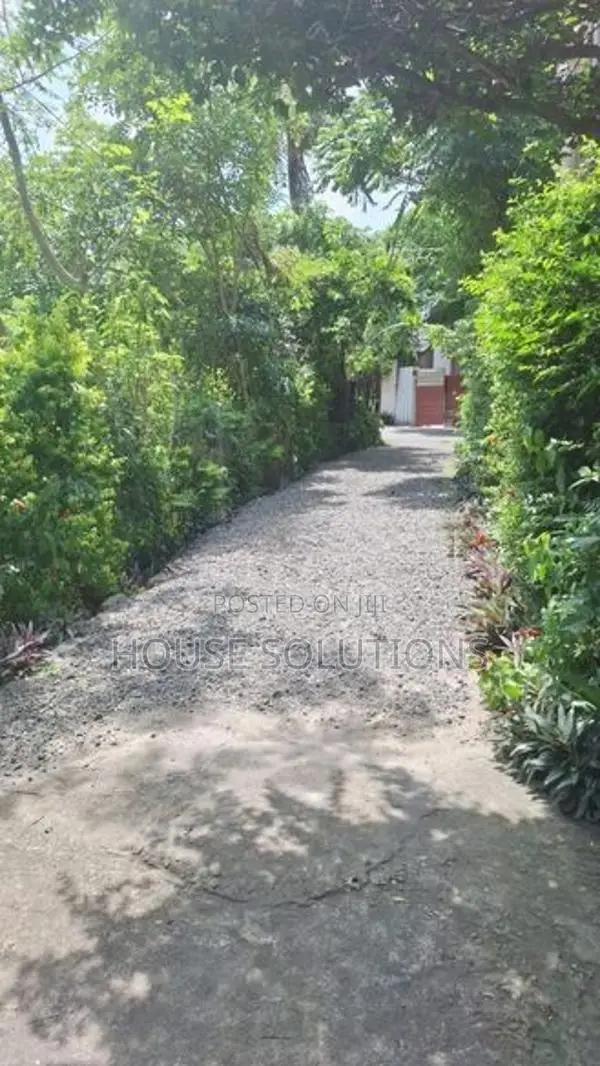Mt Lavinia House for Sale in Beautiful Sirimal Uyana