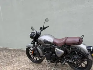 Royal Enfield Classic 350 2024