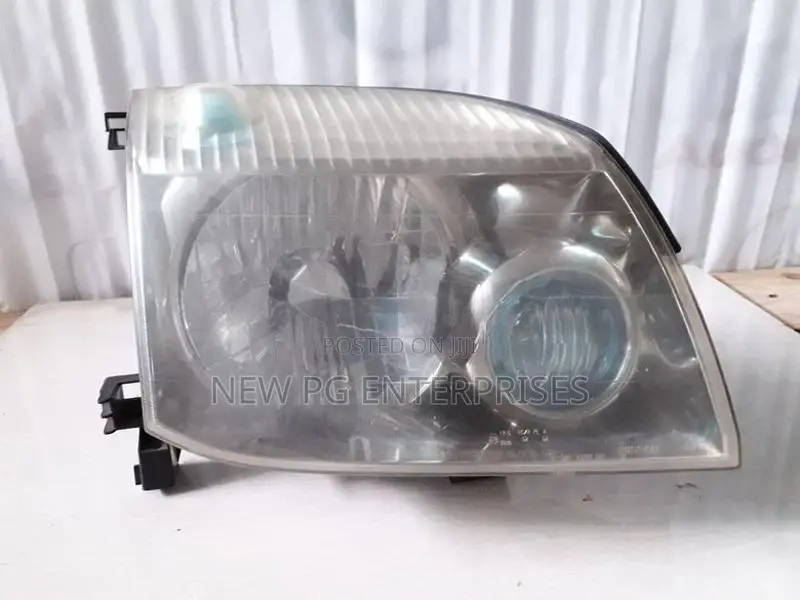 Nissan X Trail T30 Headlight RHS