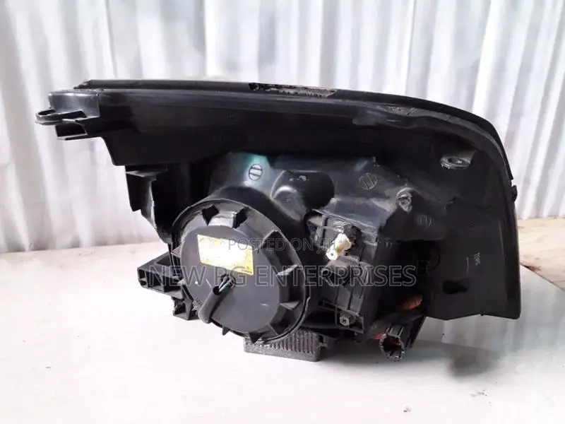 Nissan X Trail T30 Headlight RHS