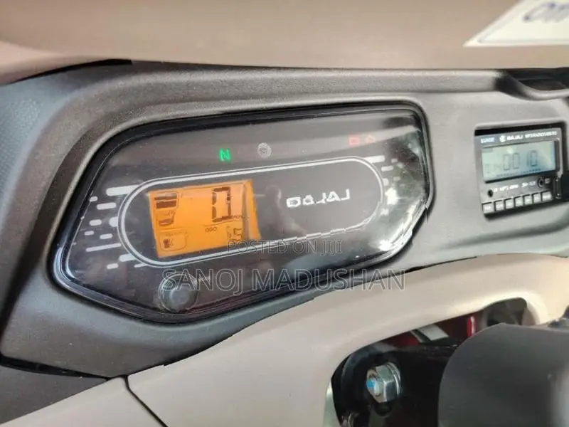 Bajaj RE 2026