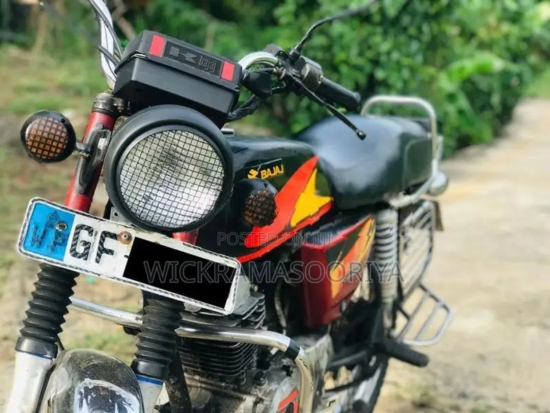 Bajaj Boxer 2000