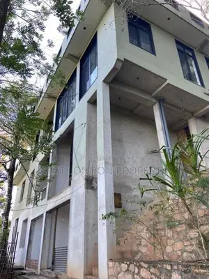 Kandy | Prime 3-Storey House Near the City for Sale