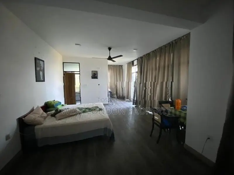 Kandy | Prime 3-Storey House Near the City for Sale