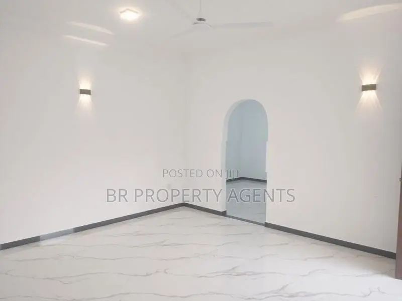 Single Storey House for Sale in Wellampitiya