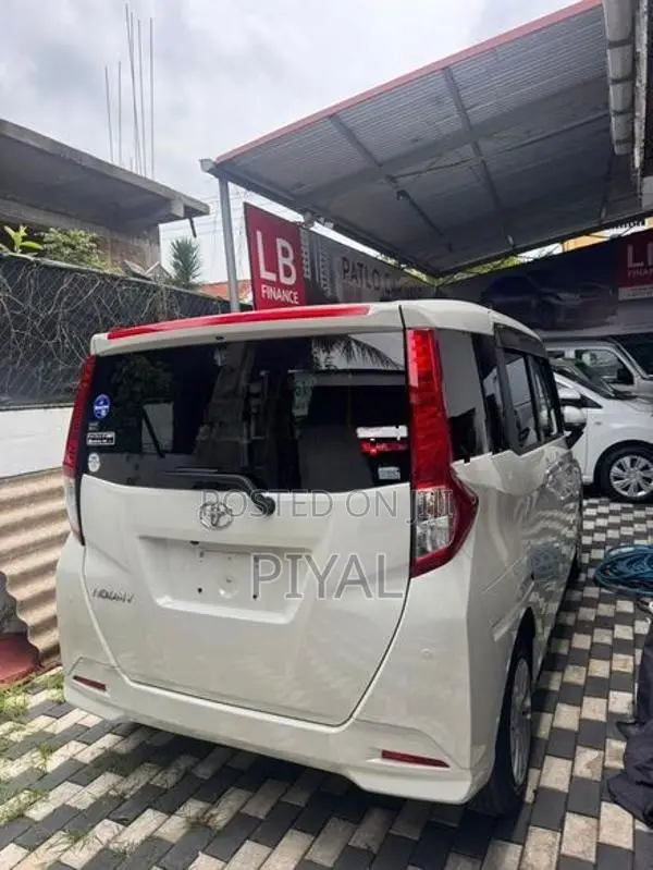Toyota Roomy G grade 2023