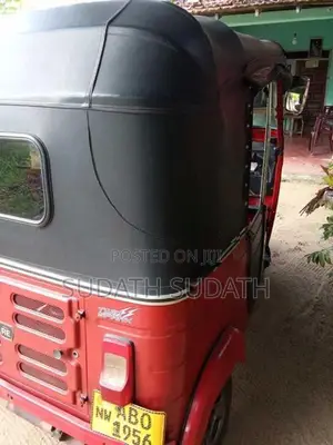 Bajaj RE 2016