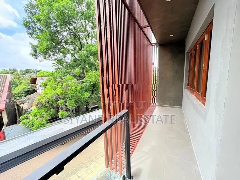 Luxury New House Sale in Thalawathugoda