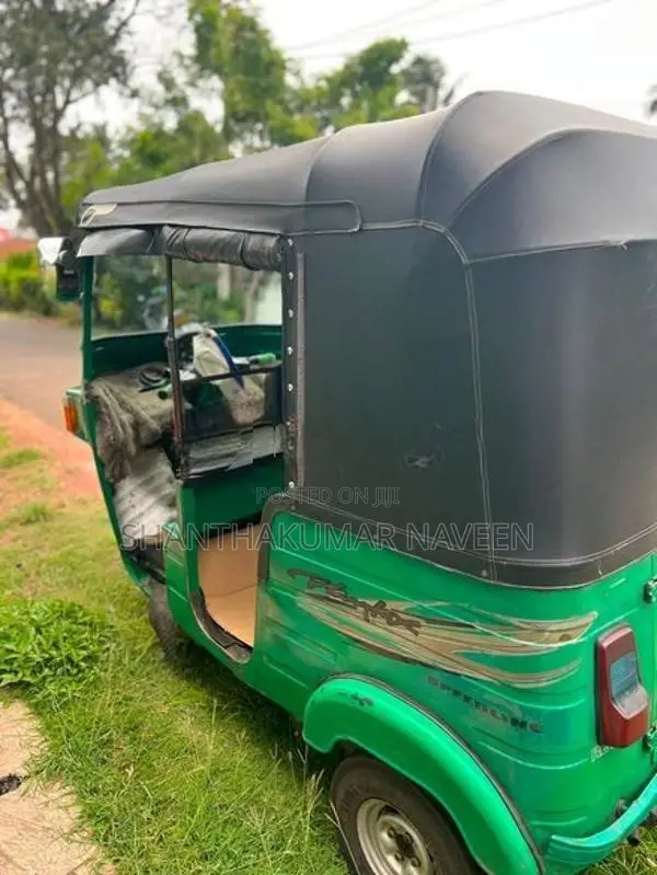 Bajaj RE 2013