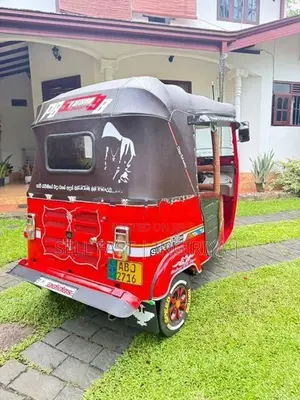 Bajaj RE Three Wheeler 2015