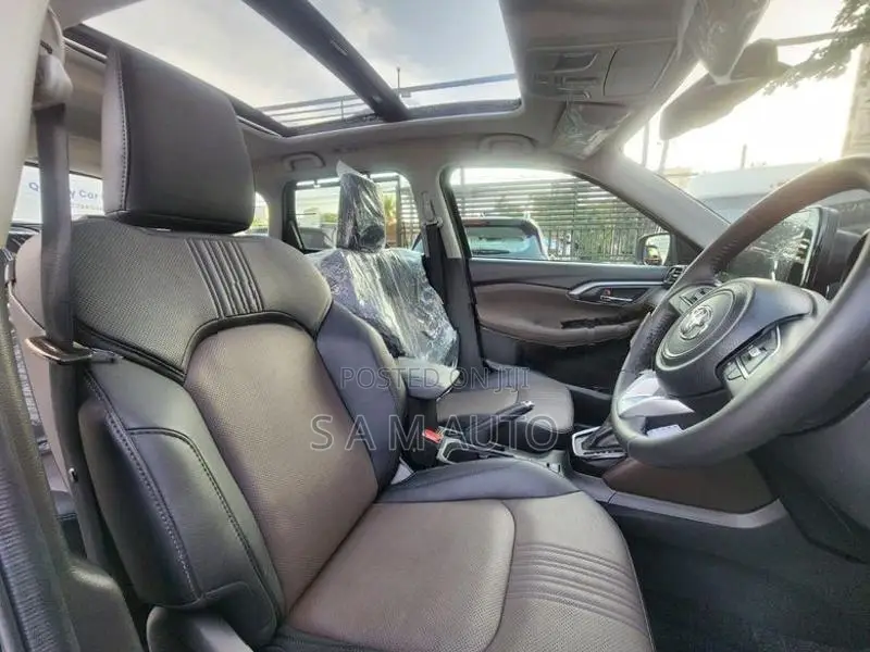 Toyota Hyryder Hybrid V 2025