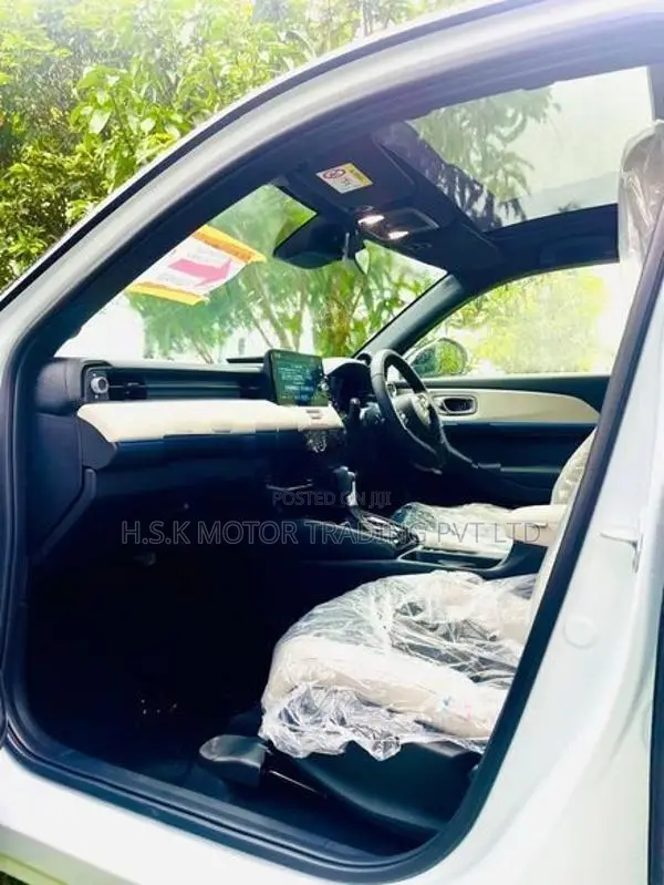 Honda Vezel Z Play Moon Roof 2026