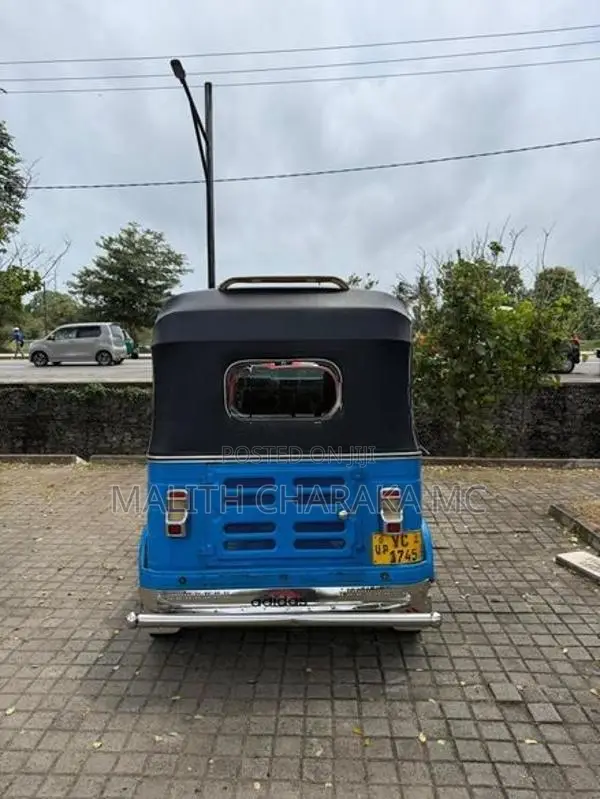 Bajaj RE Three Wheeler 2010