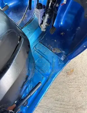 Bajaj RE 2017