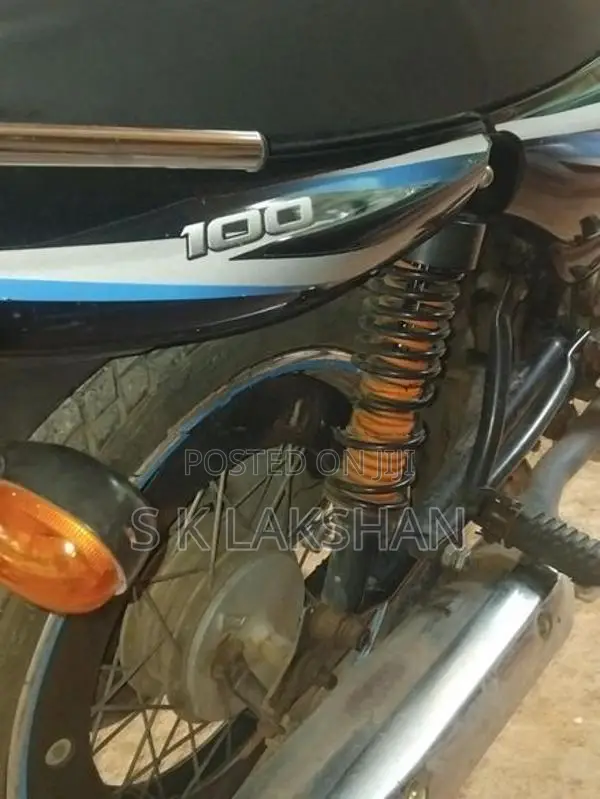Bajaj CT100 2020
