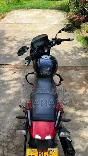 Bajaj Pulsar 180 2014