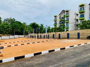 Residential land for sale in Athurugiriya C33