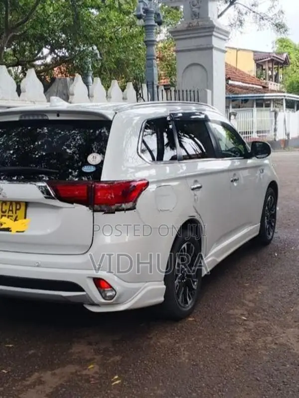 Mitsubishi Outlander 2016