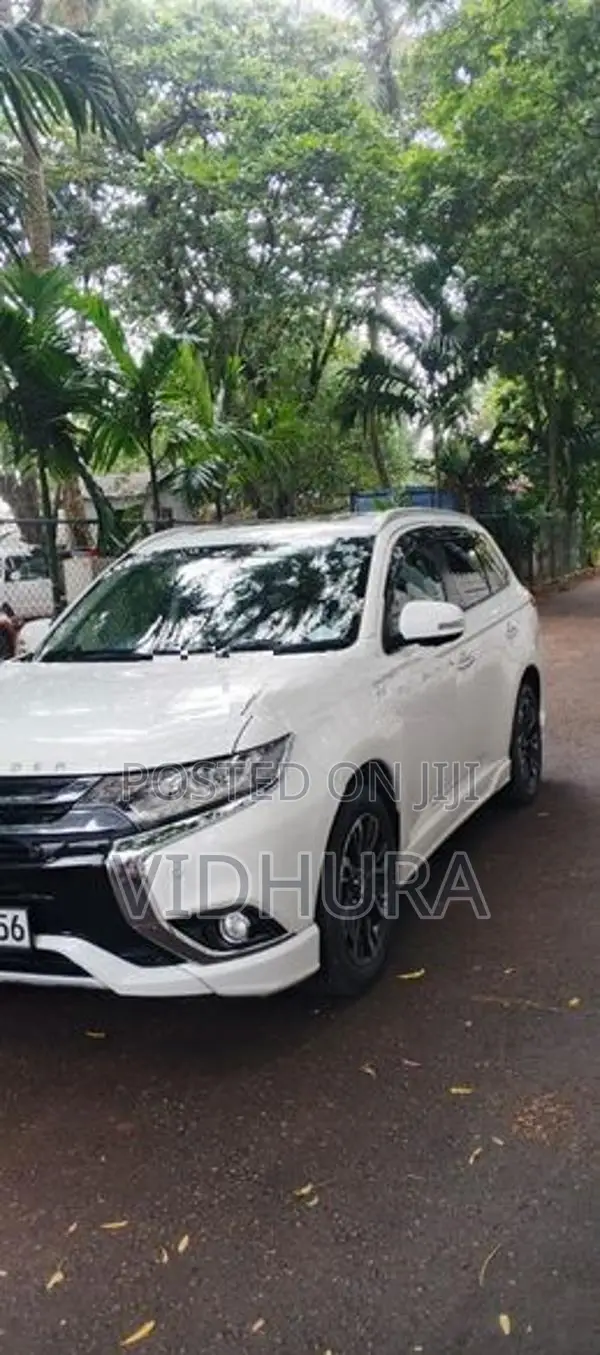 Mitsubishi Outlander 2016