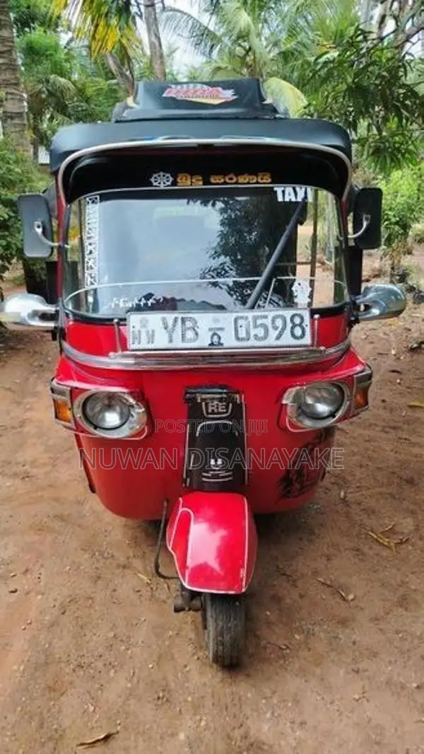 Bajaj RE 2012