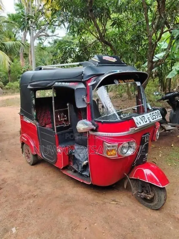 Bajaj RE 2012