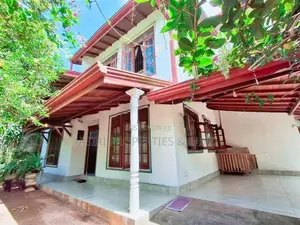 මෑතකදී ඉදිකරන ලද දෙමහල් නිවස විකිණීමට PILIYANDALA MAVITHTHARA
