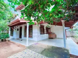 මෑතකදී ඉදිකරන ලද දෙමහල් නිවස විකිණීමට PILIYANDALA MAVITHTHARA