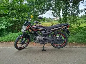 Bajaj Platina 100 ES 2015