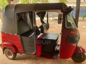 Bajaj RE 2015
