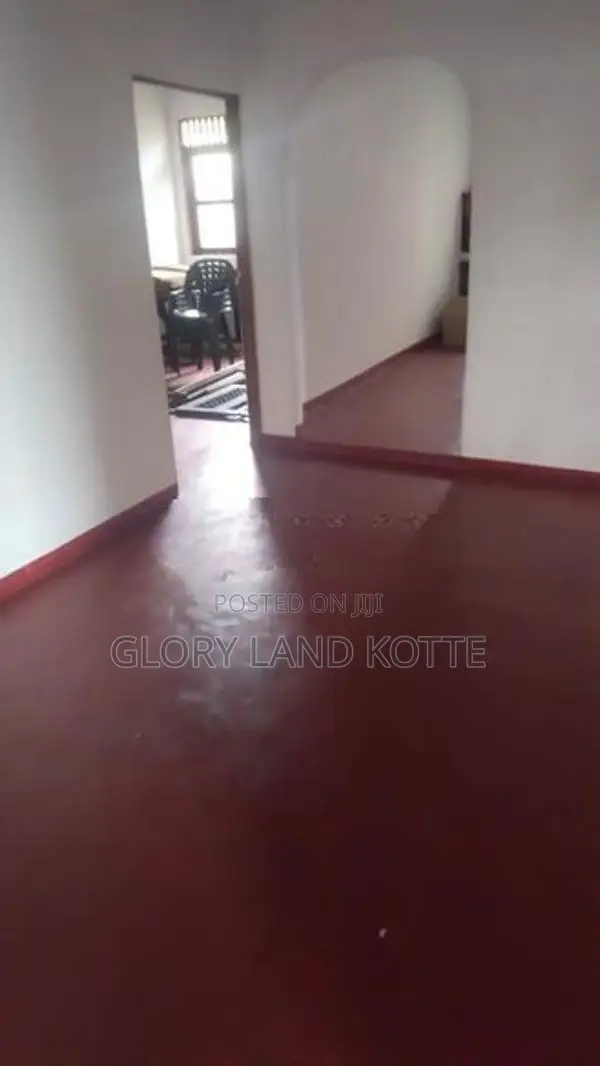 Upstair House for Rent in Pitakotte